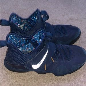 Navy Lebron 14 size 11.5